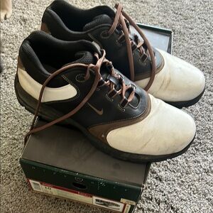 Nike Men’s Golf Shoes Size 10